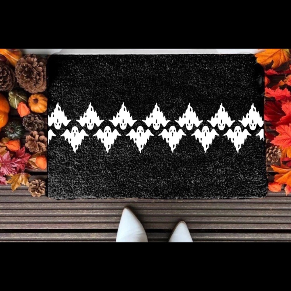 Ghost Pattern Halloween Doormat